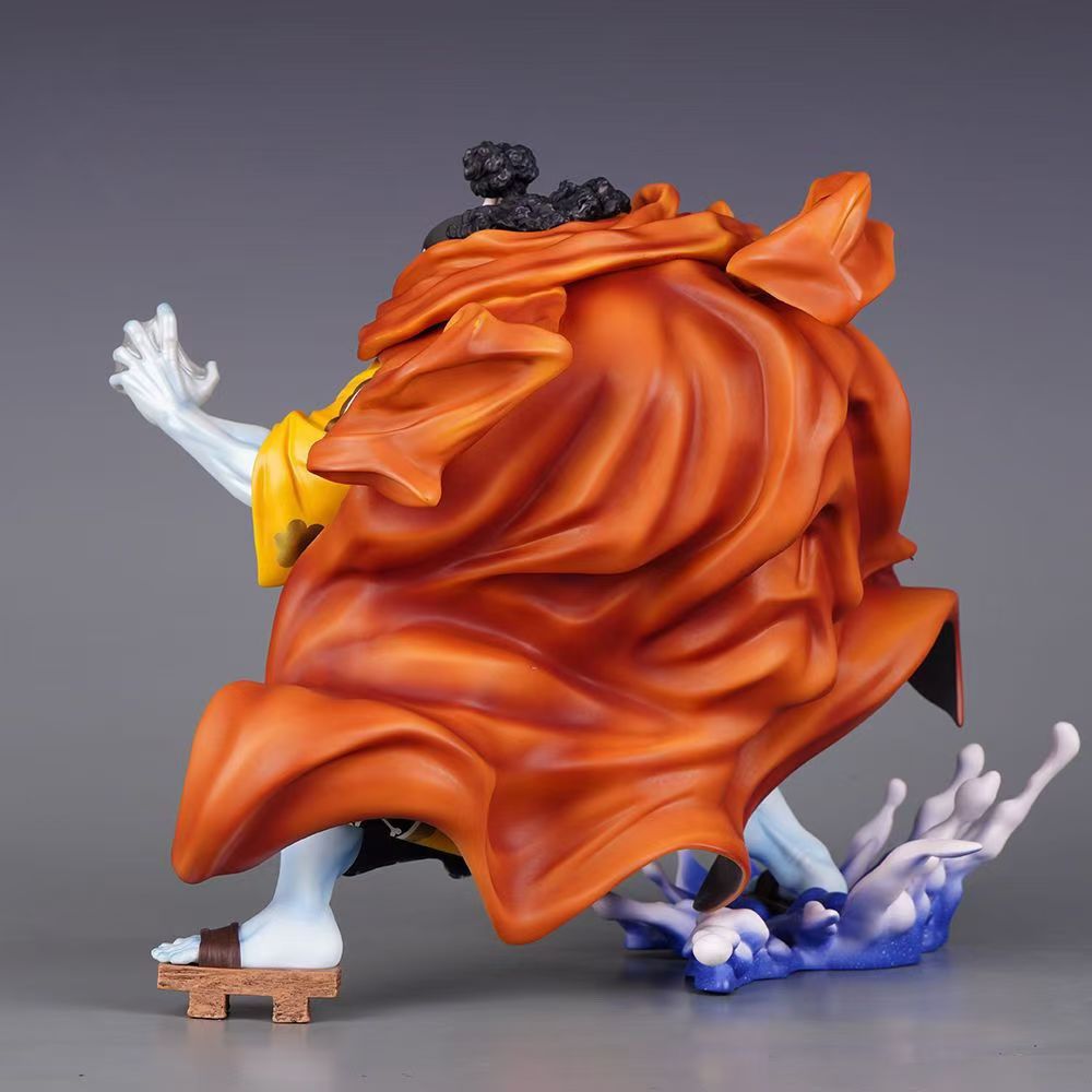 28cm Jinbe Statue Level Figure