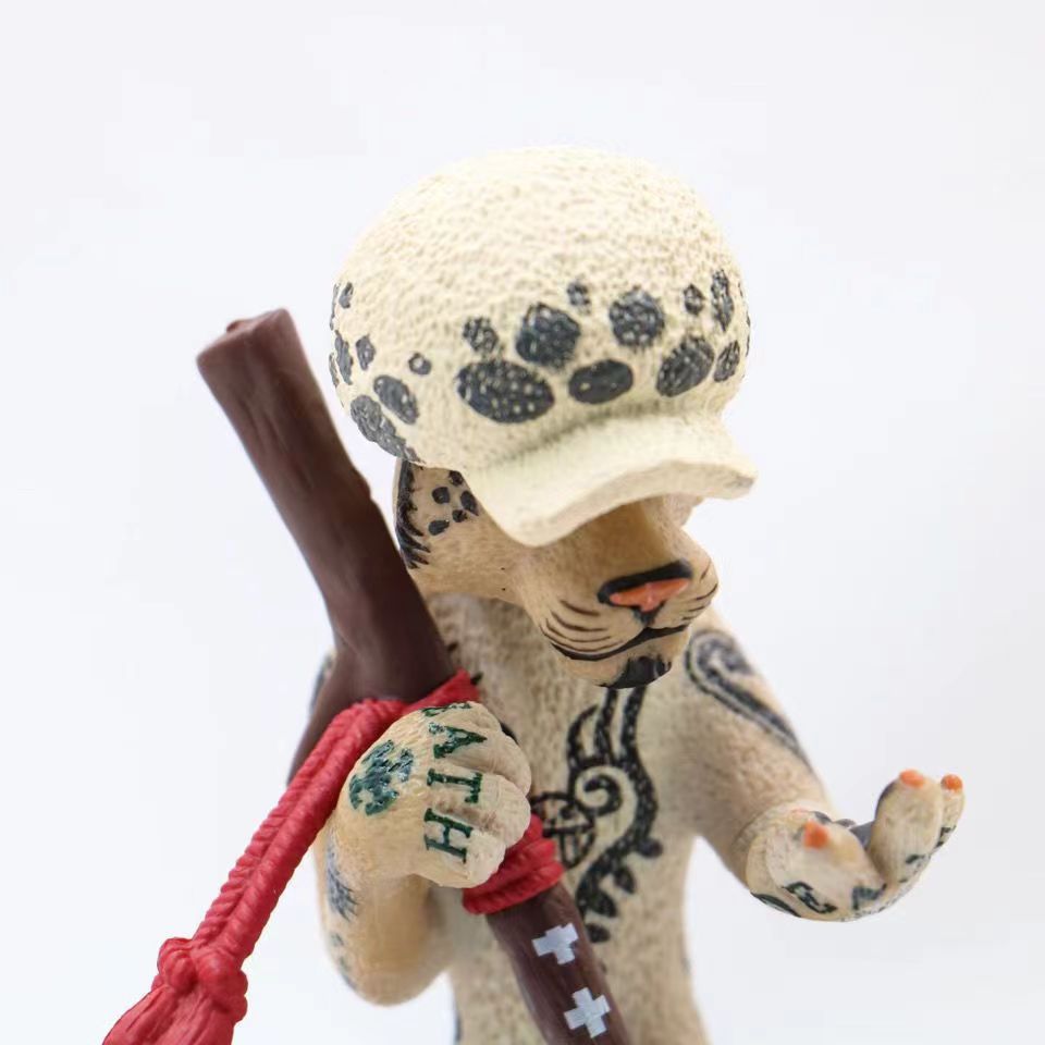 Limited edition,Law as Snow Leopard Figure