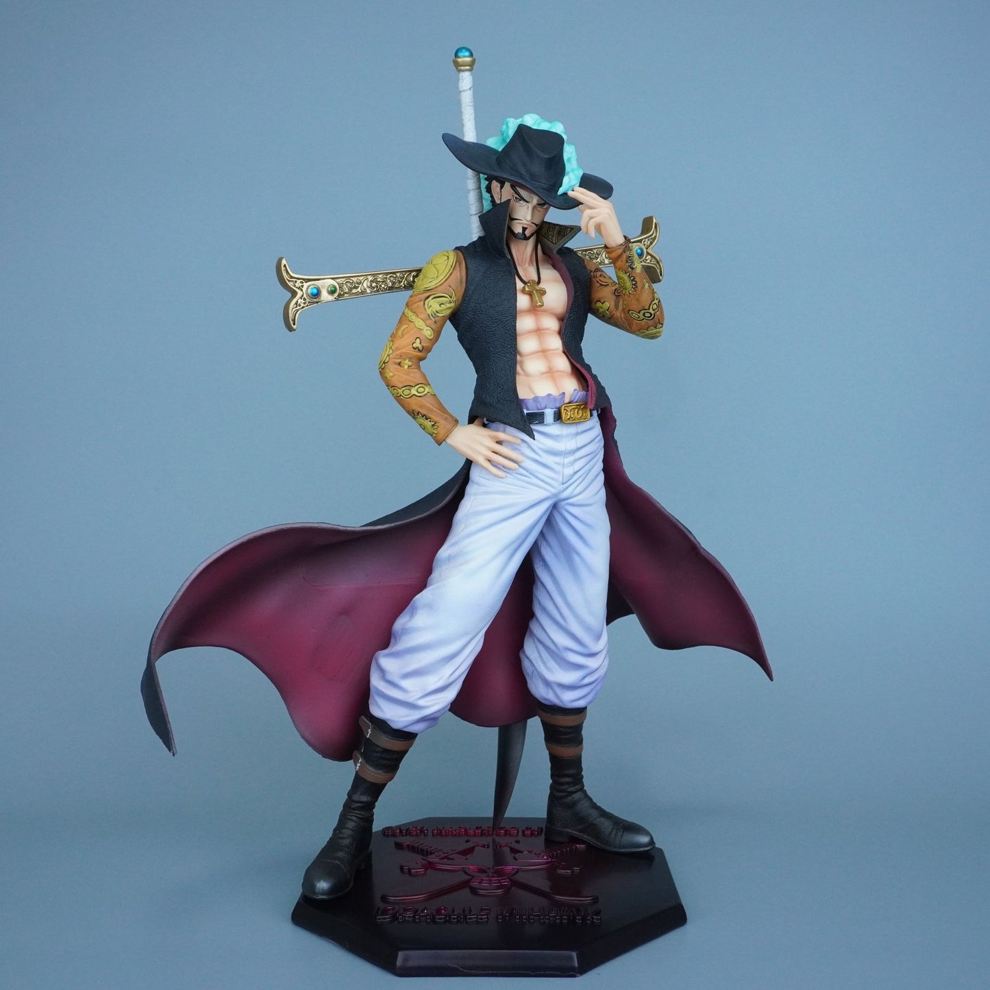 30cm Hawk Eyes Dracule Mihawk Figure