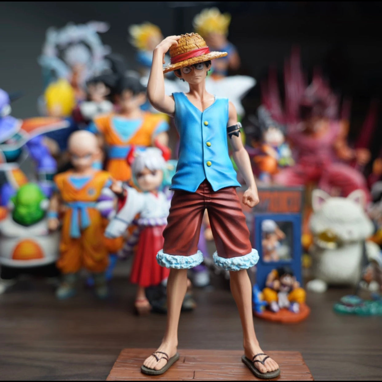 22cm Two Color Standing Straw Hat Luffy Figure