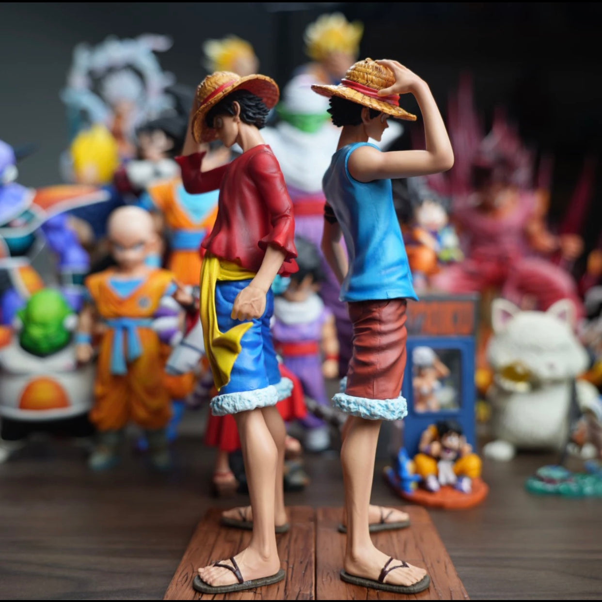 22cm Two Color Standing Straw Hat Luffy Figure